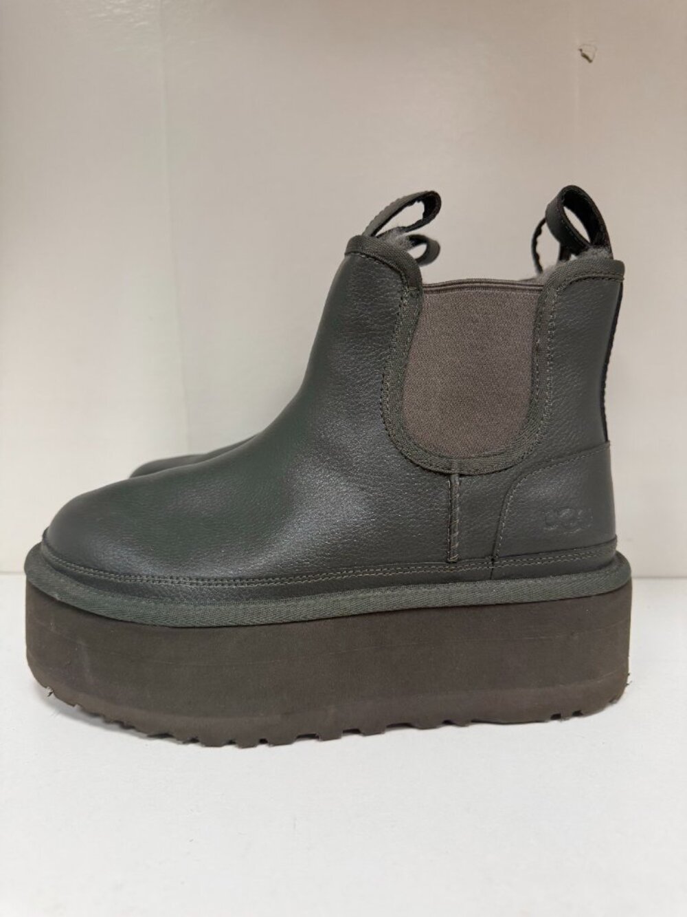 UGG Forest Night Platform Neumel Suede Chelsea Boot - Picture 3 of 11